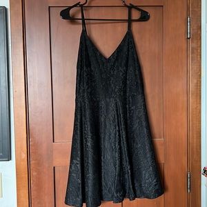Lulu’s Black Lace Dress with Zip Back, size XL.
